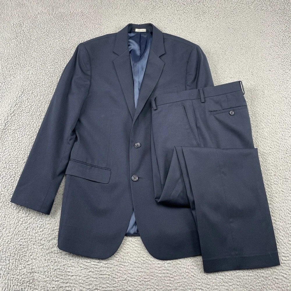 Banana Republic Suit Mens 38S 33x28 Navy Blue Tailored Fit Wool Blend Two Button